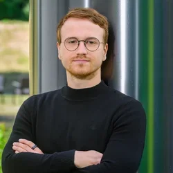 Konrad Chudzik Headshot